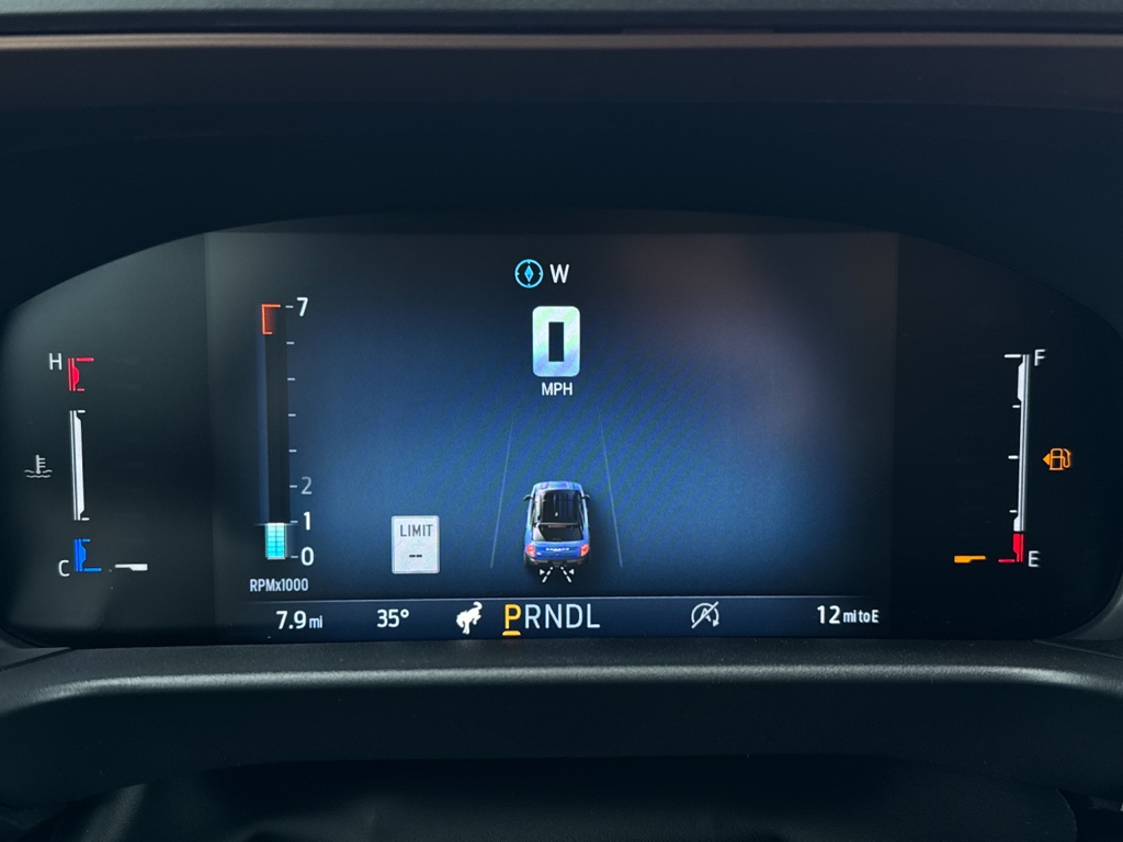 New 2026 Azure Gray Metallic Tri-coat Ford Outer Banks image 9