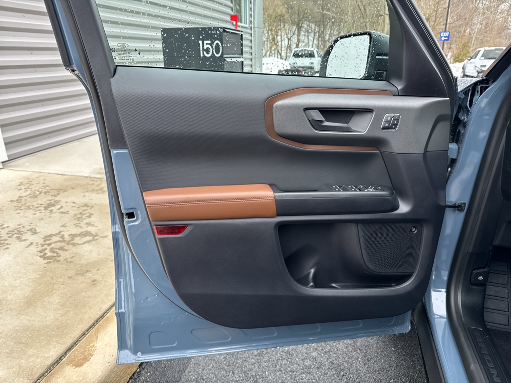 New 2026 Azure Gray Metallic Tri-coat Ford Outer Banks image 25