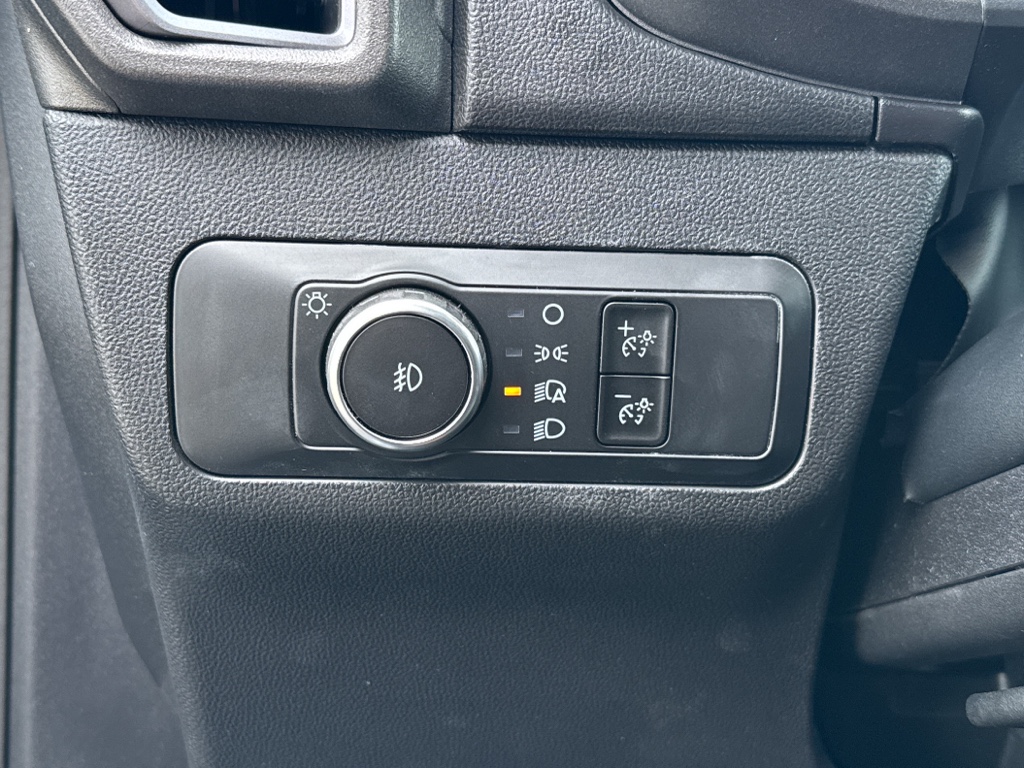 New 2026 Azure Gray Metallic Tri-coat Ford Outer Banks image 27