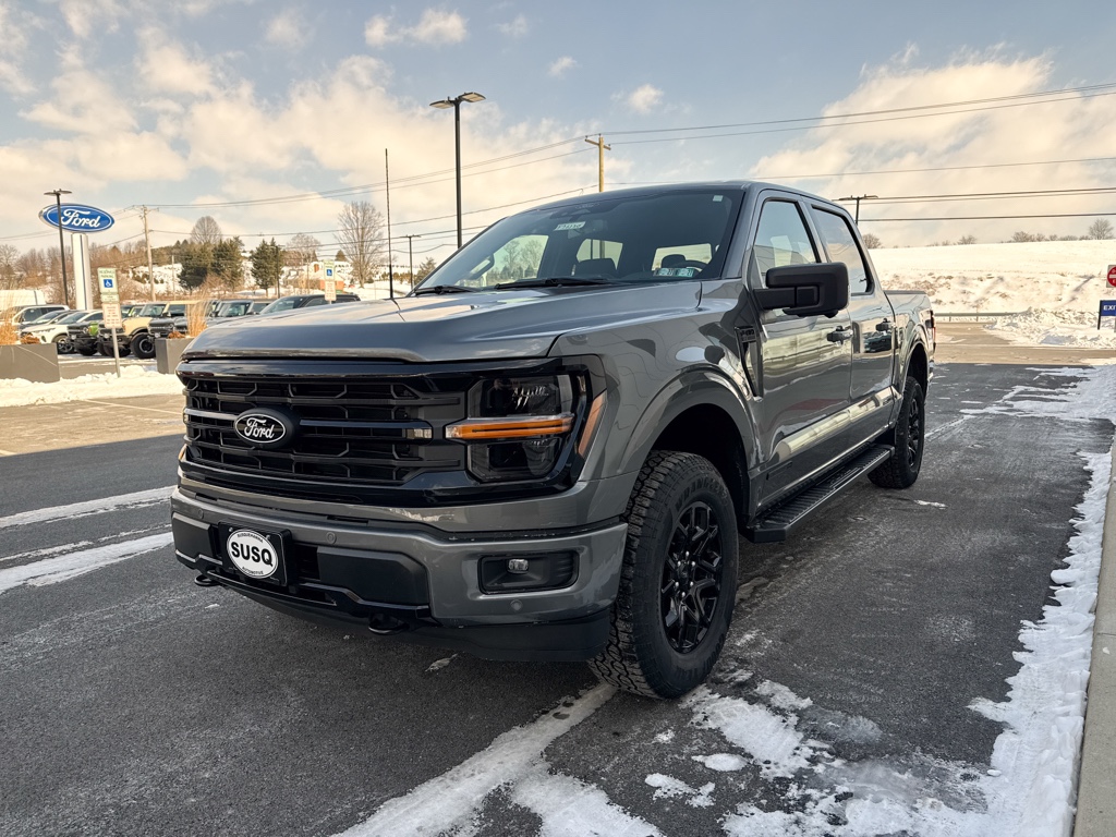 New 2026 Carbonized Gray Metallic Ford XLT image 15