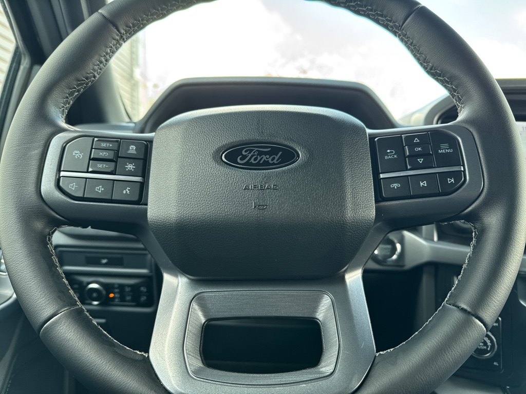 New 2026 Carbonized Gray Metallic Ford XLT image 19