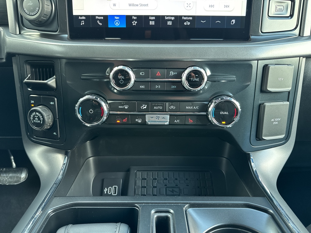 New 2026 Carbonized Gray Metallic Ford XLT image 21