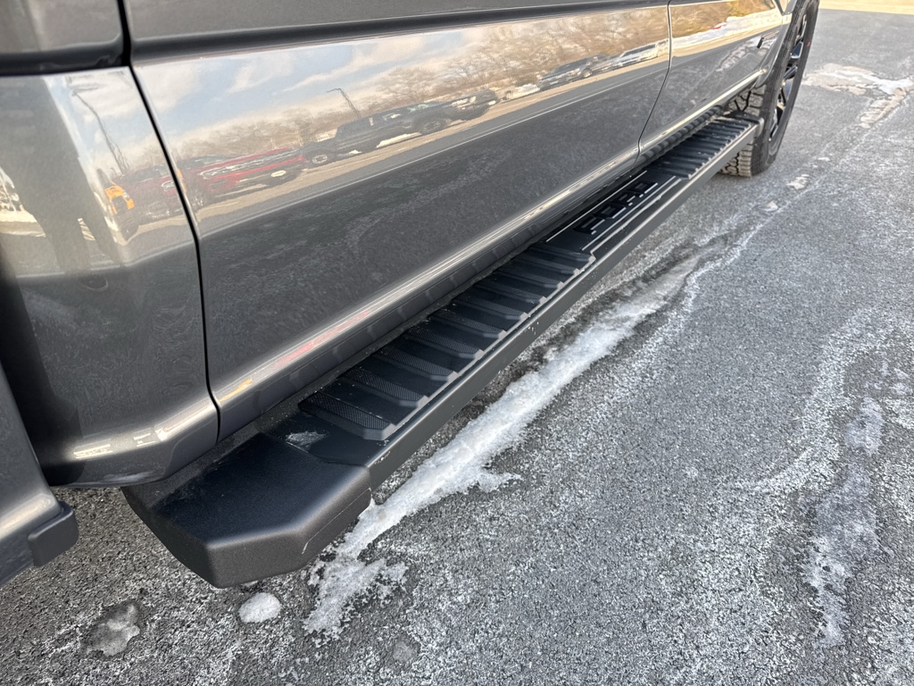 New 2026 Carbonized Gray Metallic Ford XLT image 23