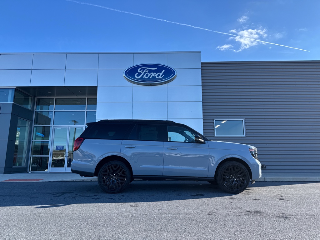 New 2026 Glacier Gray Met Tri-coat Ford Platinum image 12