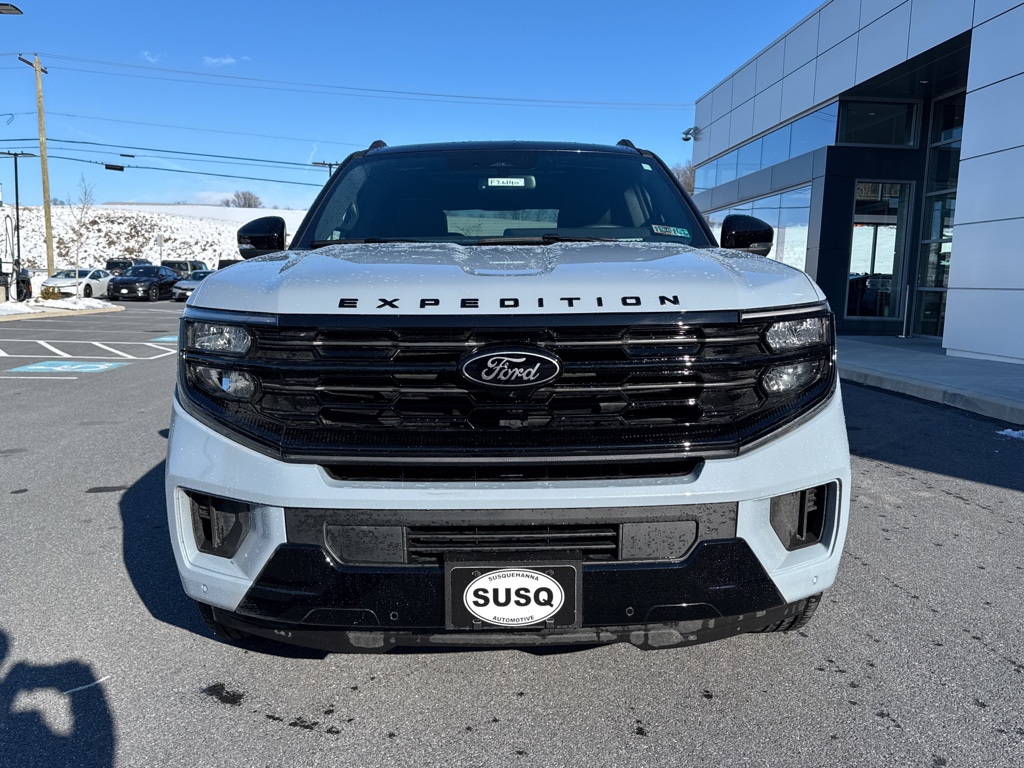 New 2026 Glacier Gray Met Tri-coat Ford Platinum image 2