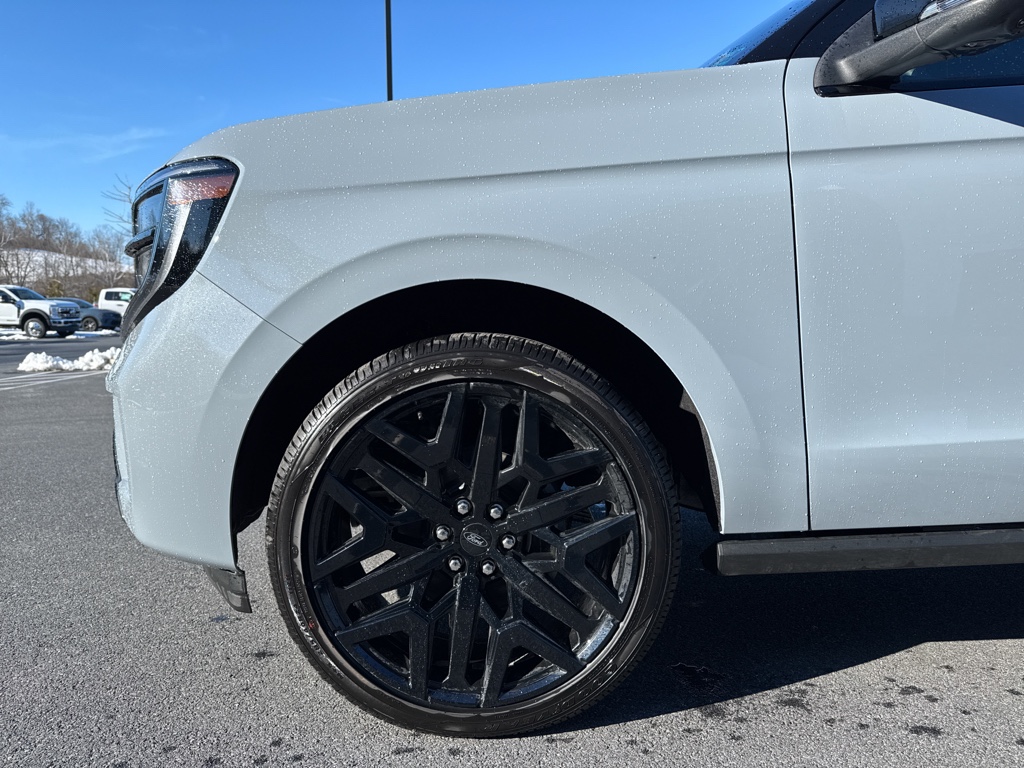 New 2026 Glacier Gray Met Tri-coat Ford Platinum image 20