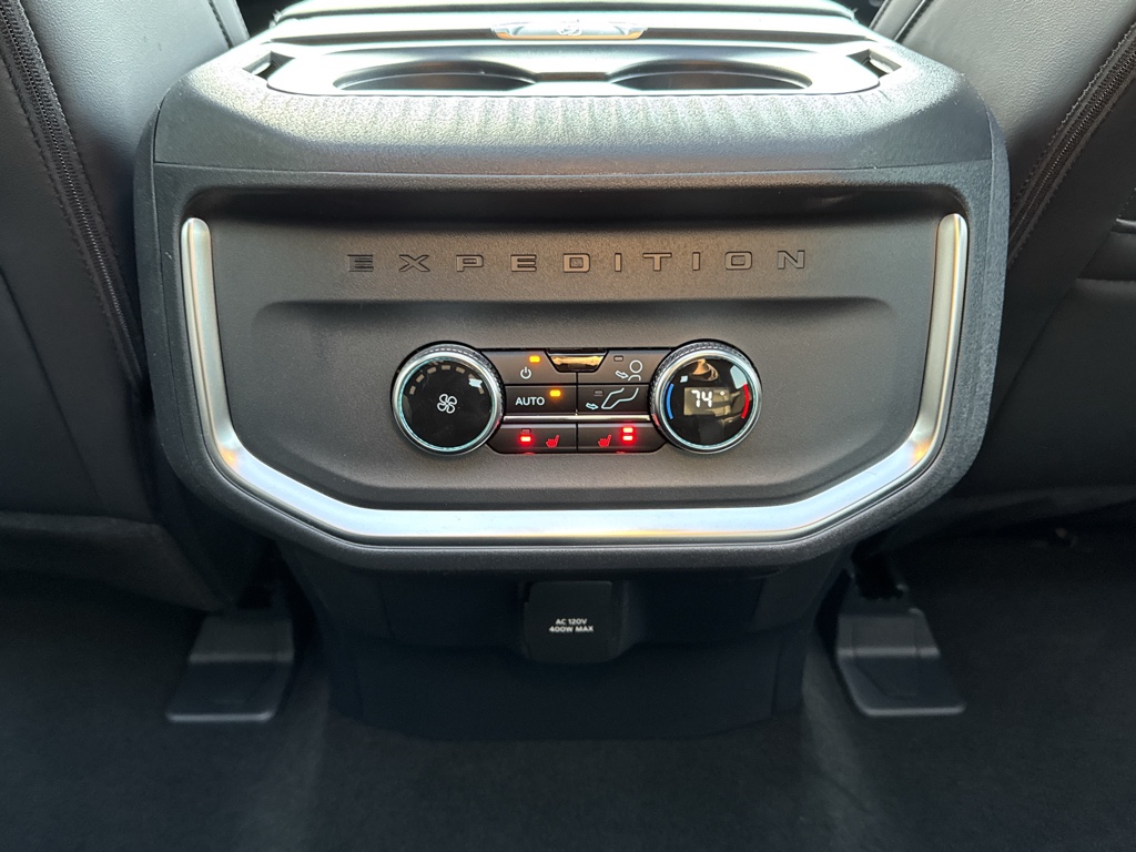 New 2026 Glacier Gray Met Tri-coat Ford Platinum image 23