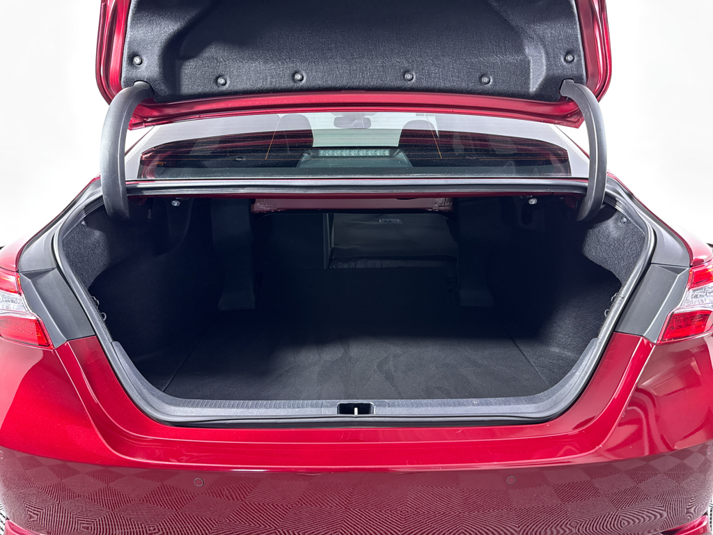 Used 2018 Ruby Flare Pearl Toyota XSE image 7