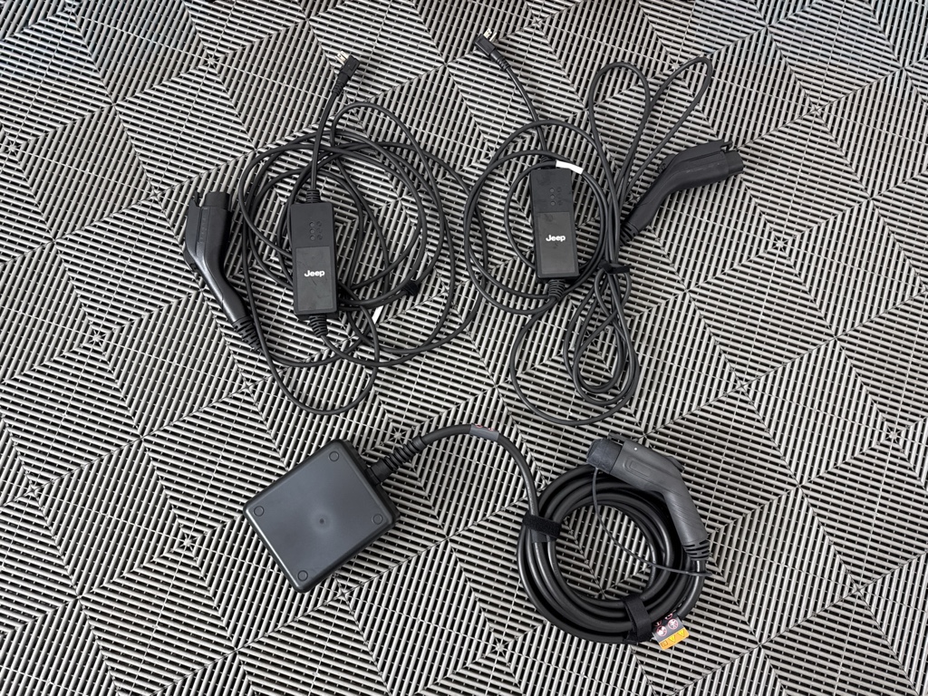 Used 2024 Bright White Clearcoat Jeep High Altitude image 28