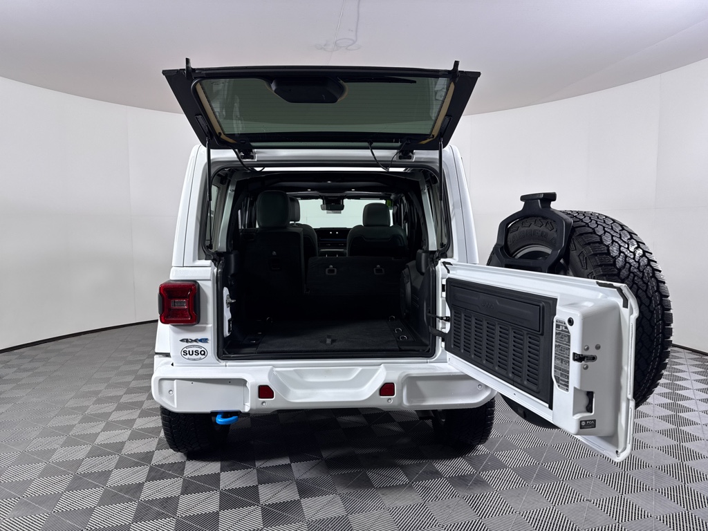 Used 2024 Bright White Clearcoat Jeep High Altitude image 9