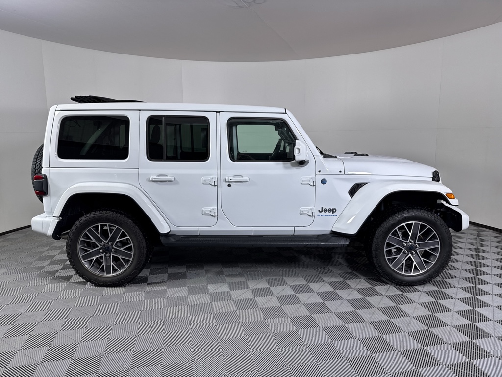 Used 2024 Bright White Clearcoat Jeep High Altitude image 15