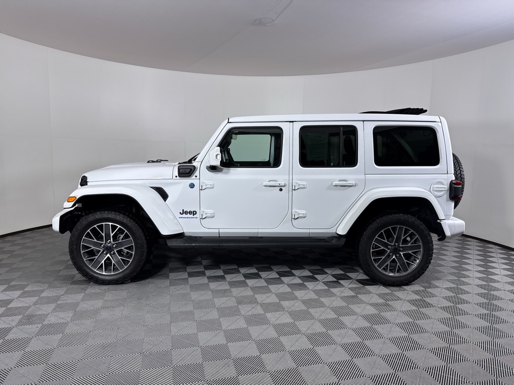Used 2024 Bright White Clearcoat Jeep High Altitude image 14
