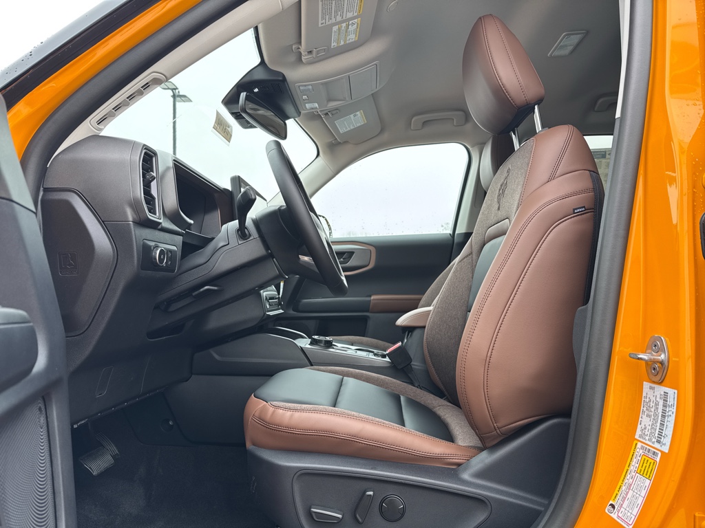 New 2026 Orange Fury Metallic Tri-Coat Ford Outer Banks image 4