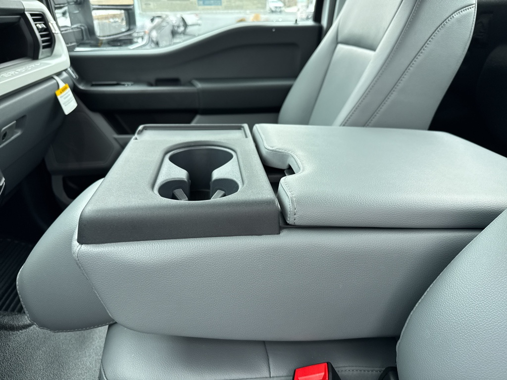 New 2026 Oxford White Ford  image 5