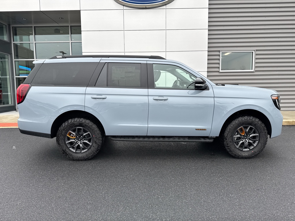 New 2026 Glacier Gray Met Tri-coat Ford Tremor image 11