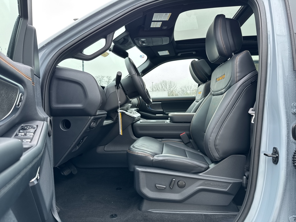 New 2026 Glacier Gray Met Tri-coat Ford Tremor image 4