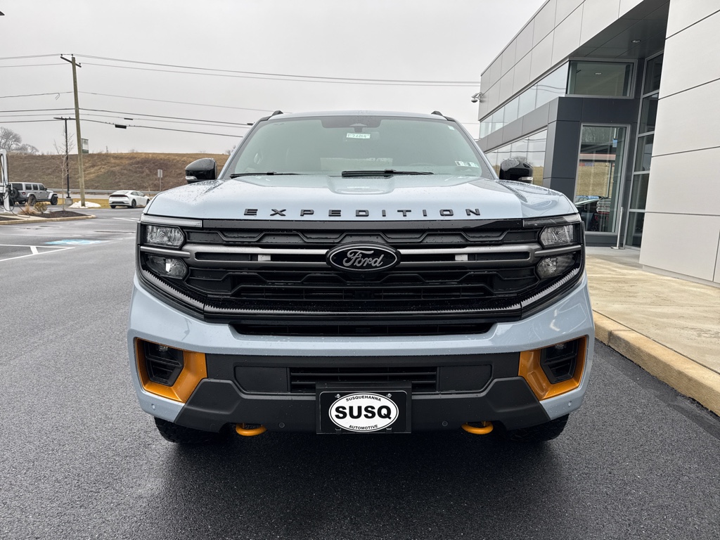 New 2026 Glacier Gray Met Tri-coat Ford Tremor image 2