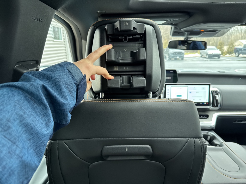 New 2026 Glacier Gray Met Tri-coat Ford Tremor image 31