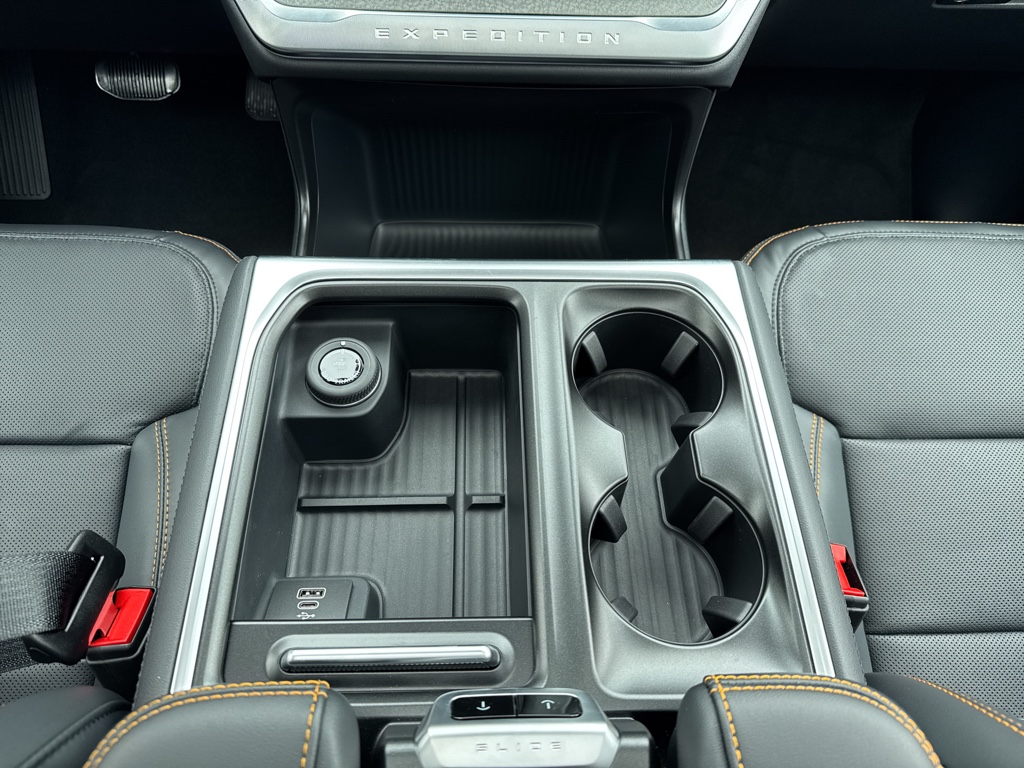 New 2026 Glacier Gray Met Tri-coat Ford Tremor image 23