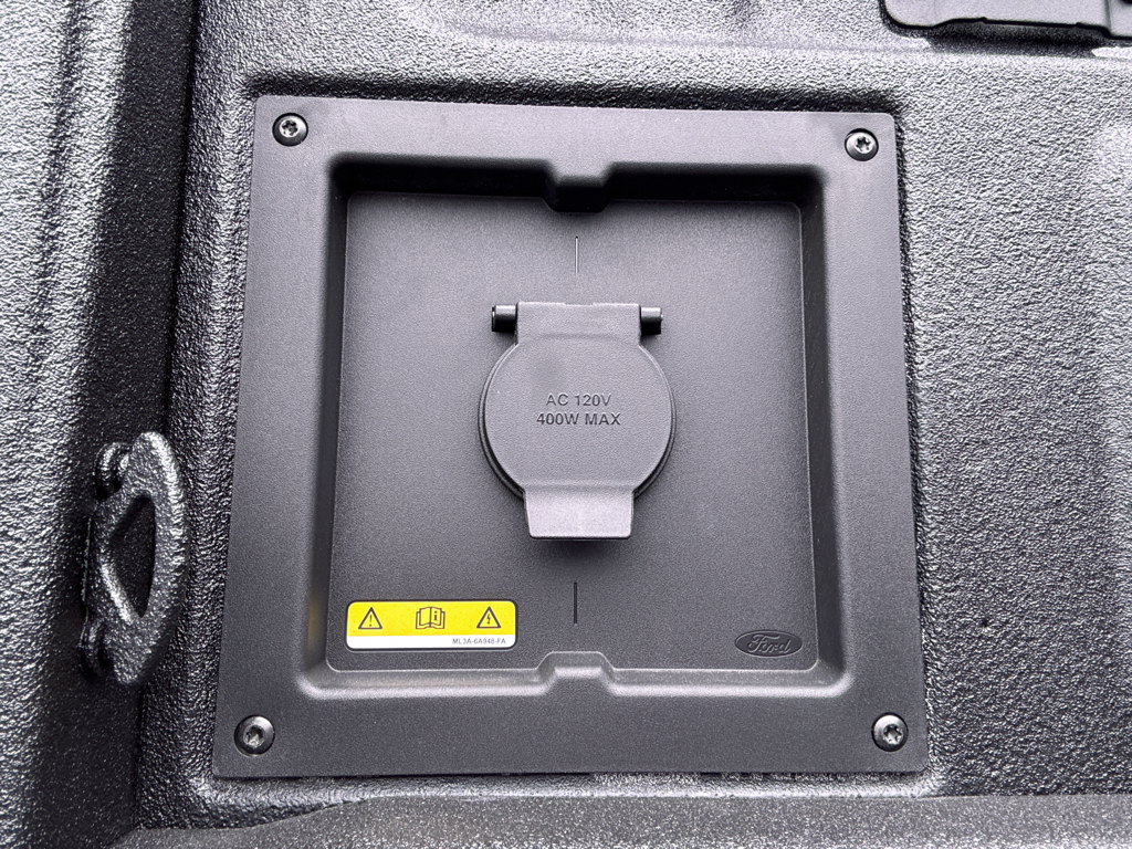 New 2026 Oxford White Ford XLT image 6