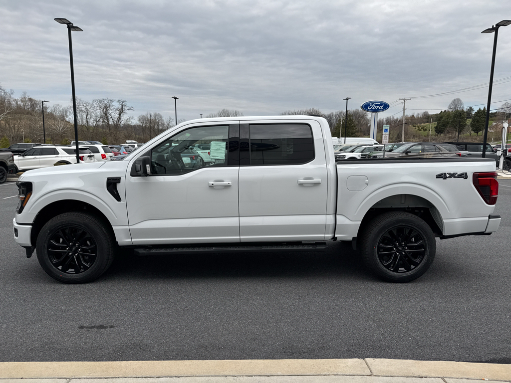 New 2026 Oxford White Ford XLT image 11