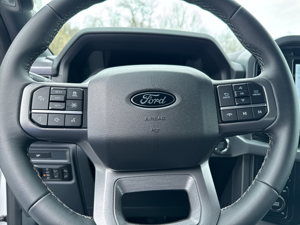 New 2026 Oxford White Ford XLT image 19