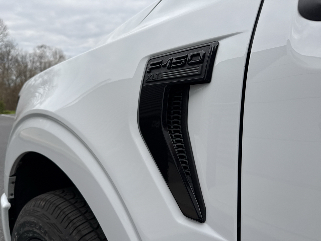 New 2026 Oxford White Ford XLT image 18