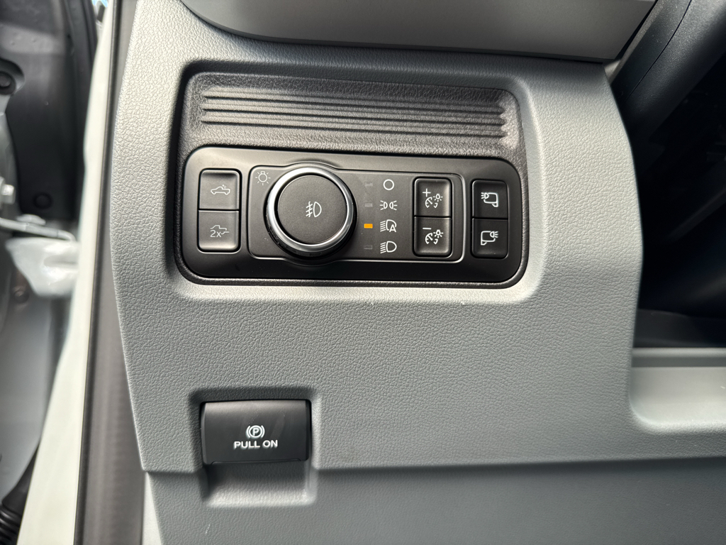 New 2026 Avalanche Ford XLT image 25