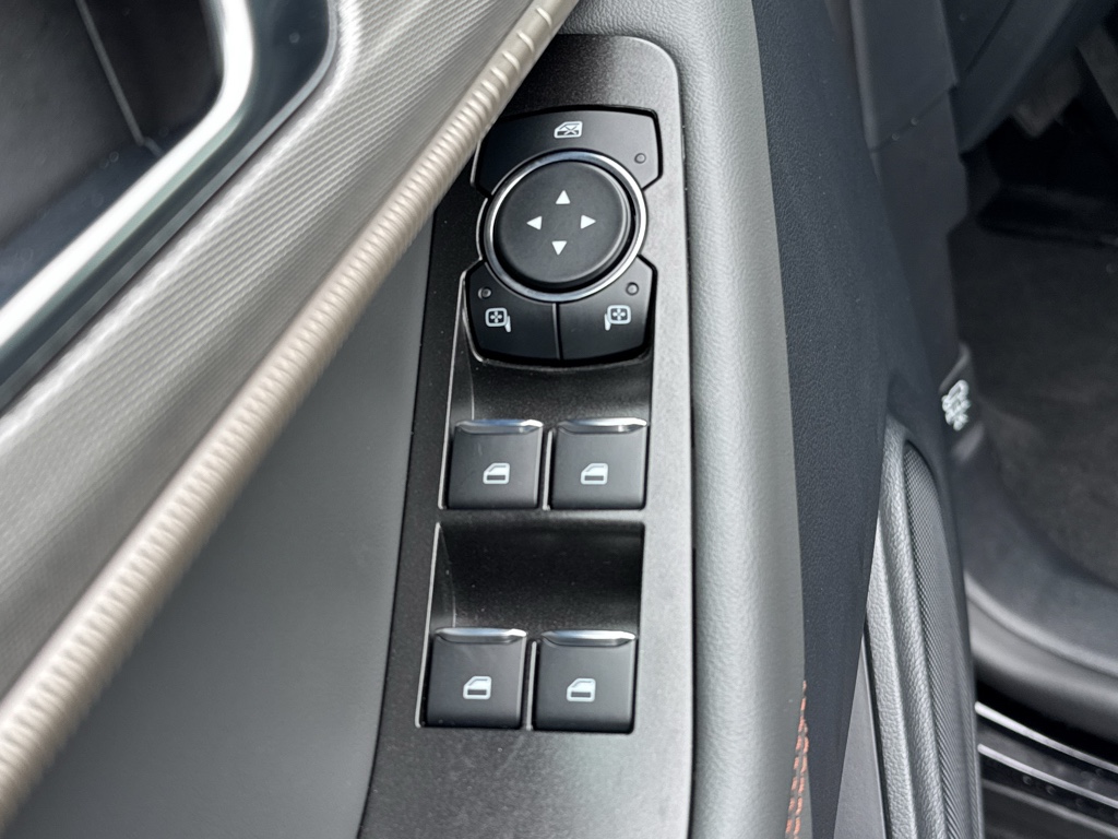 New 2026 Agate Black Metallic Ford Active w/200A Pkg image 23