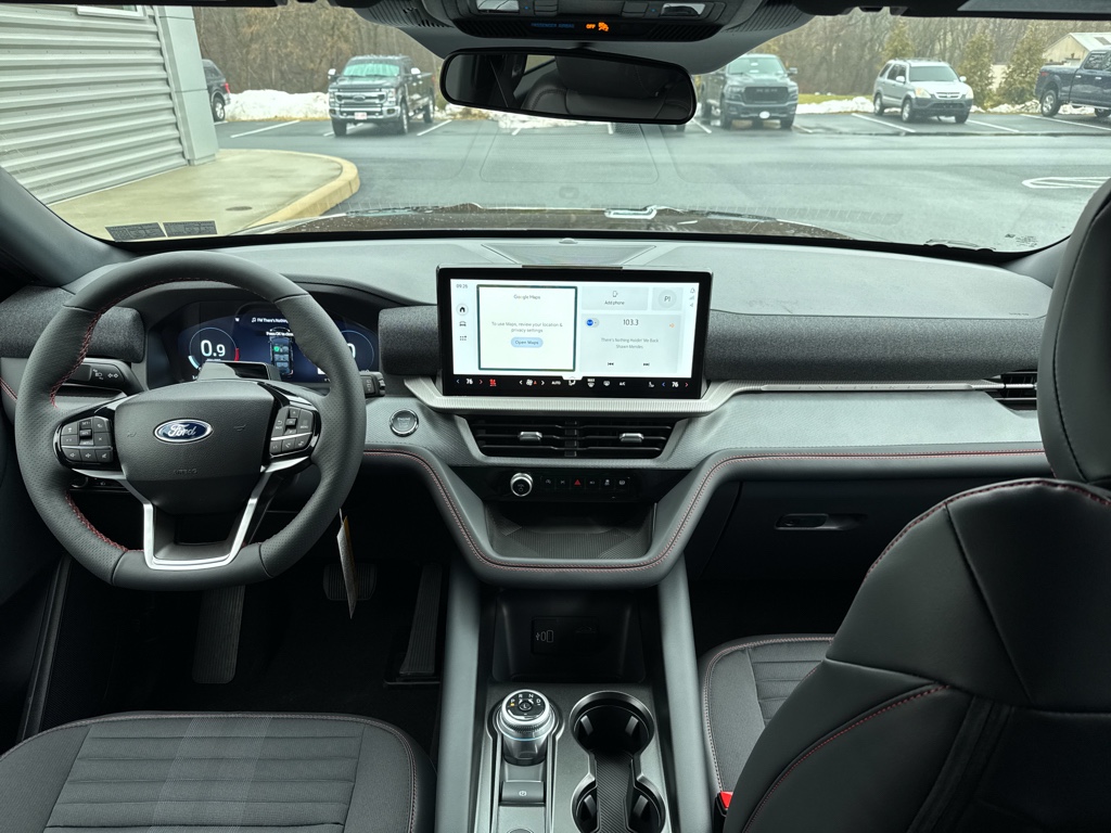 New 2026 Agate Black Metallic Ford ST-Line image 3