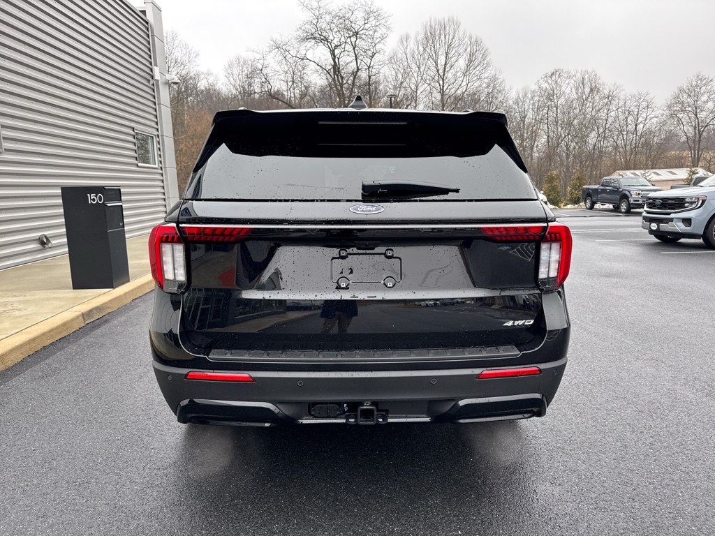 New 2026 Agate Black Metallic Ford ST-Line image 8