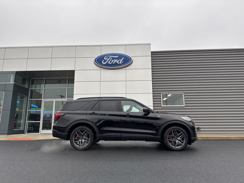 New 2026 Agate Black Metallic Ford ST-Line image 10