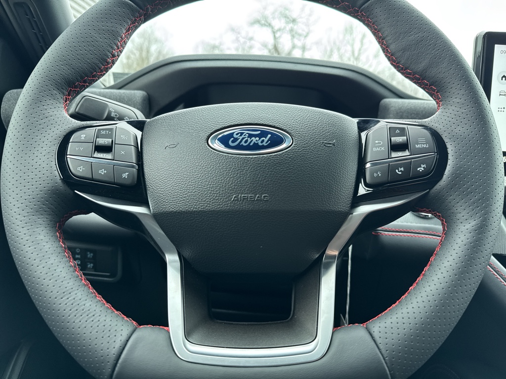 New 2026 Agate Black Metallic Ford ST-Line image 20