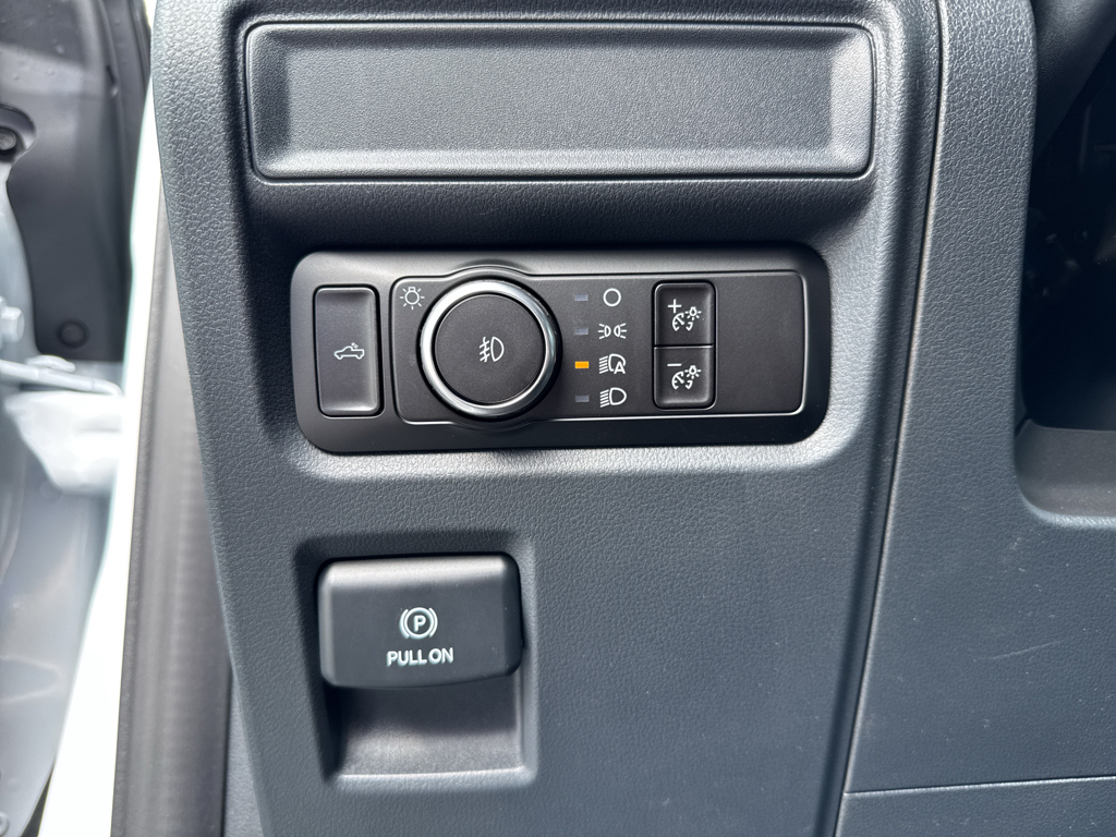 New 2026 Oxford White Ford STX image 24