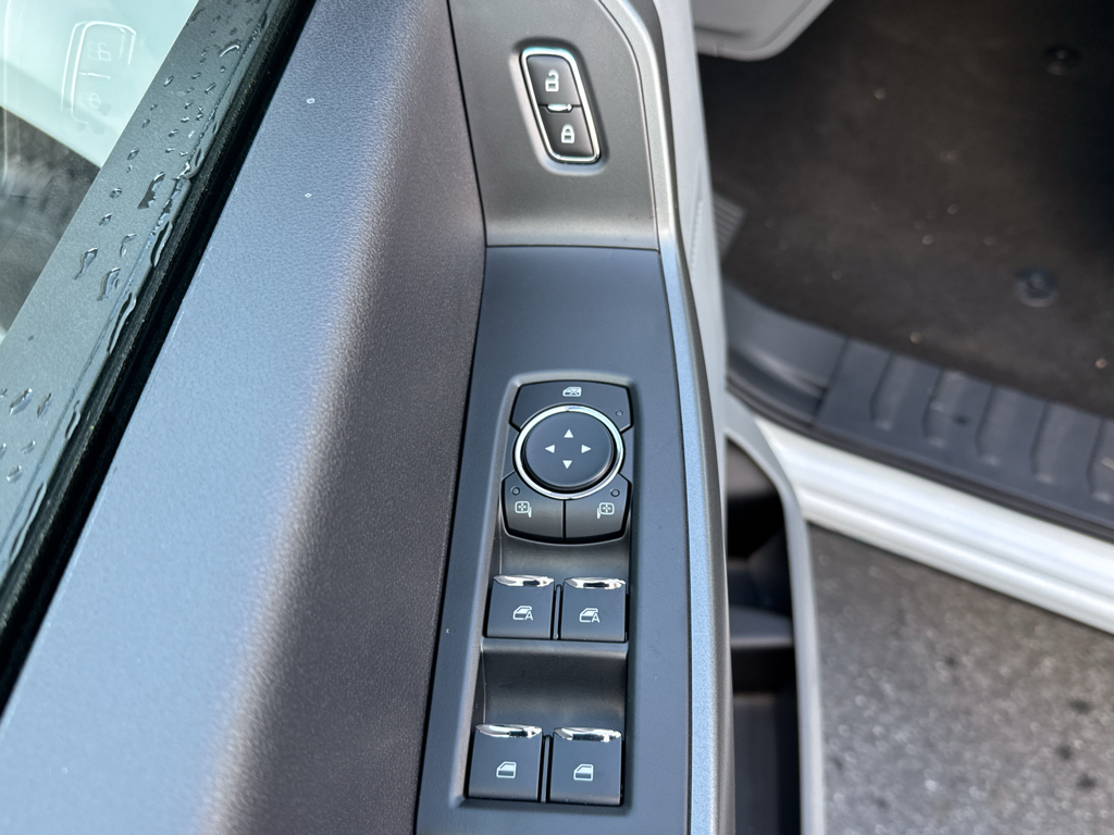 New 2026 Oxford White Ford  image 23