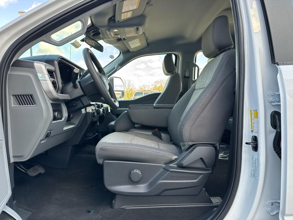 New 2026 Oxford White Ford  image 4