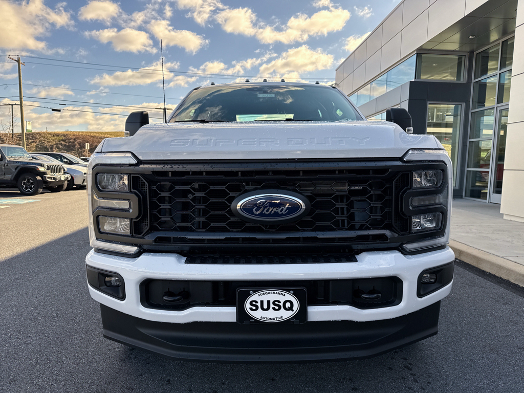 New 2026 Oxford White Ford  image 12