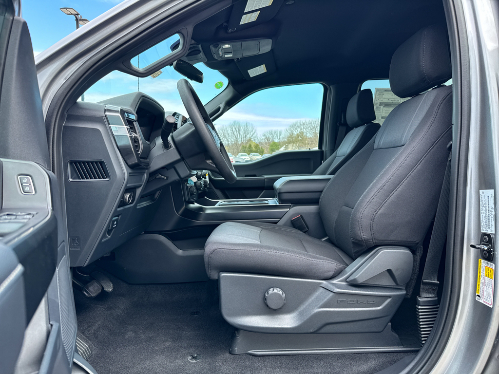 New 2026 Iconic Silver Metallic Ford STX image 4