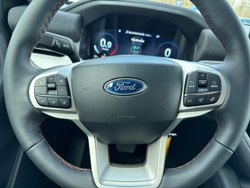 New 2026 Agate Black Metallic Ford Active w/200A Pkg image 20