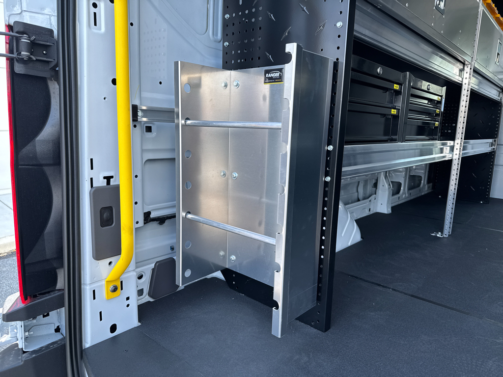 New 2026 Oxford White Ford Base w/9,950 lb. GVWR image 21