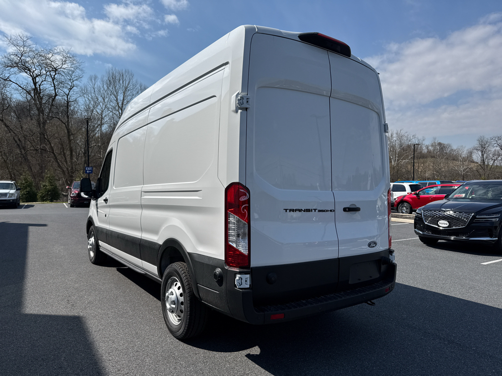New 2026 Oxford White Ford Base w/9,950 lb. GVWR image 17