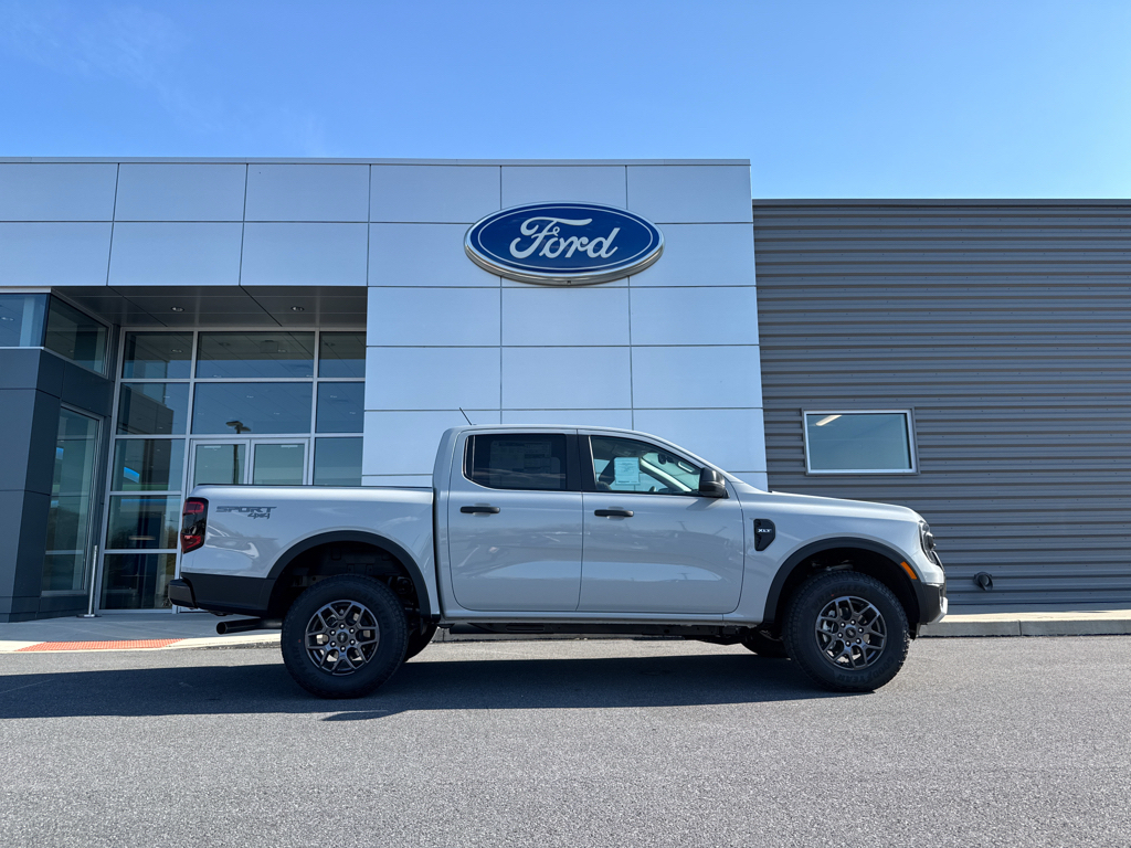 New 2026 Avalanche Ford XLT image 2