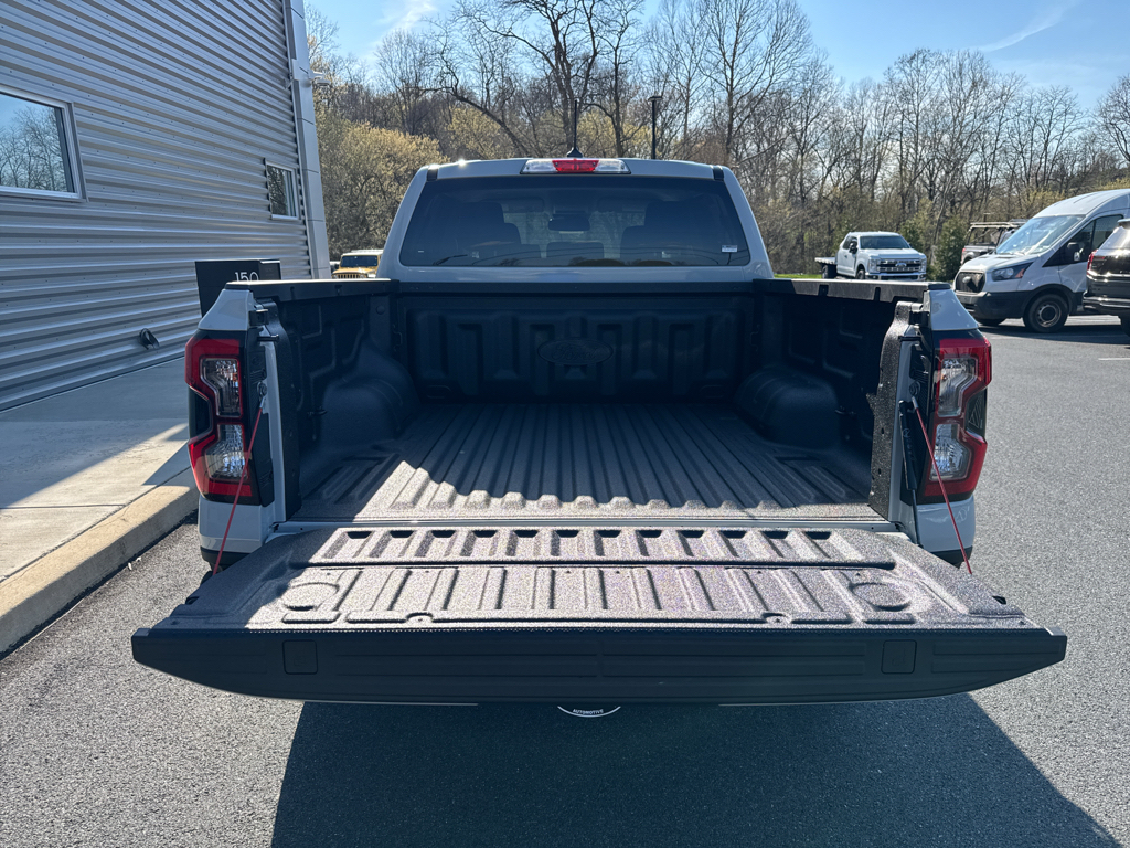 New 2026 Avalanche Ford XLT image 6