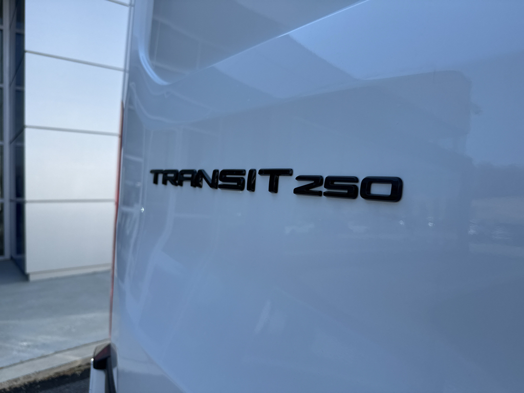 New 2026 Oxford White Ford Base image 22