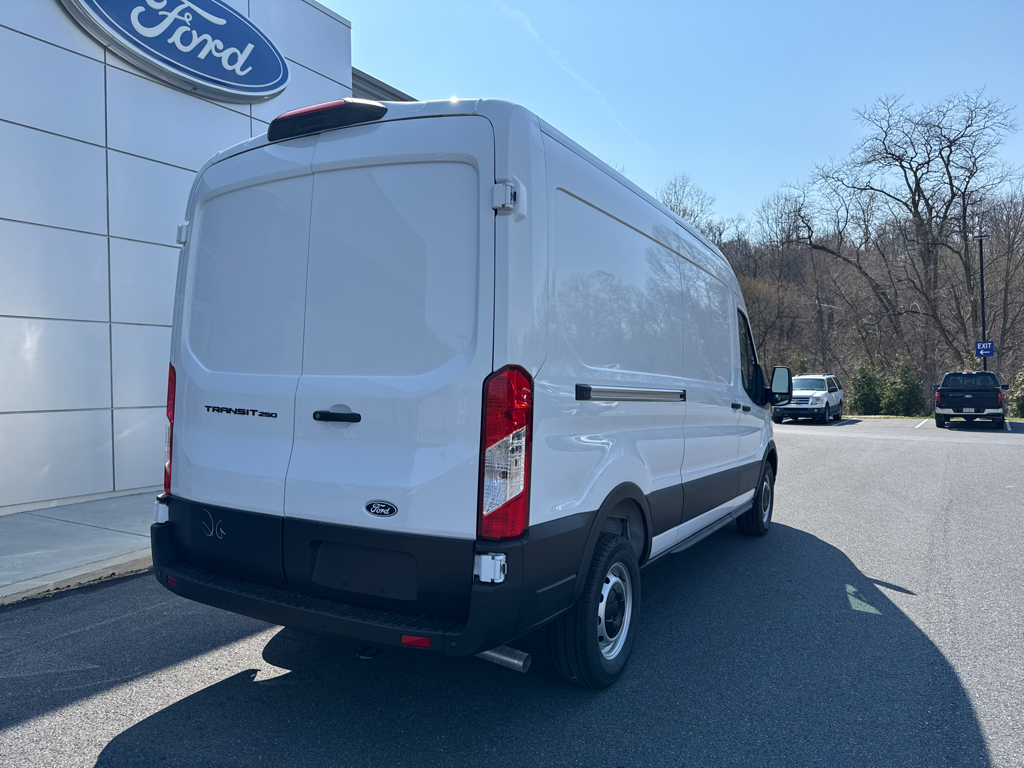 New 2026 Oxford White Ford Base image 18