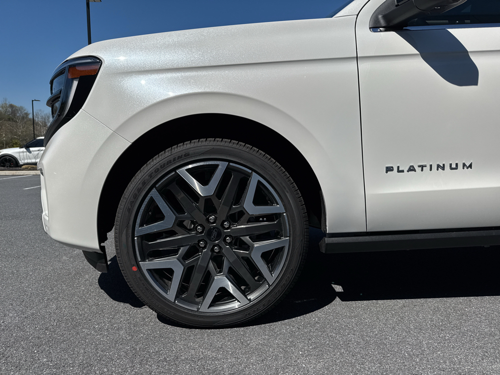 New 2026 Star White Met Ford Platinum image 20