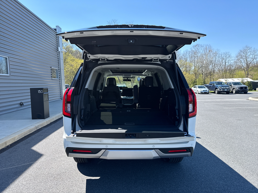 New 2026 Star White Met Ford Platinum image 8