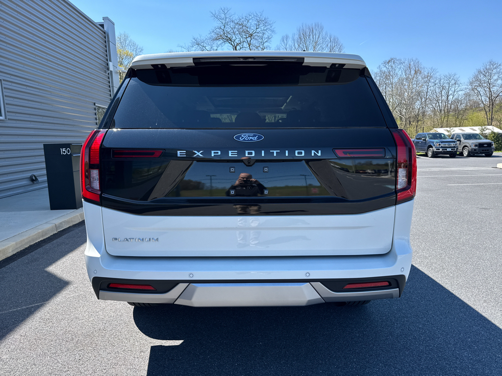 New 2026 Star White Met Ford Platinum image 10