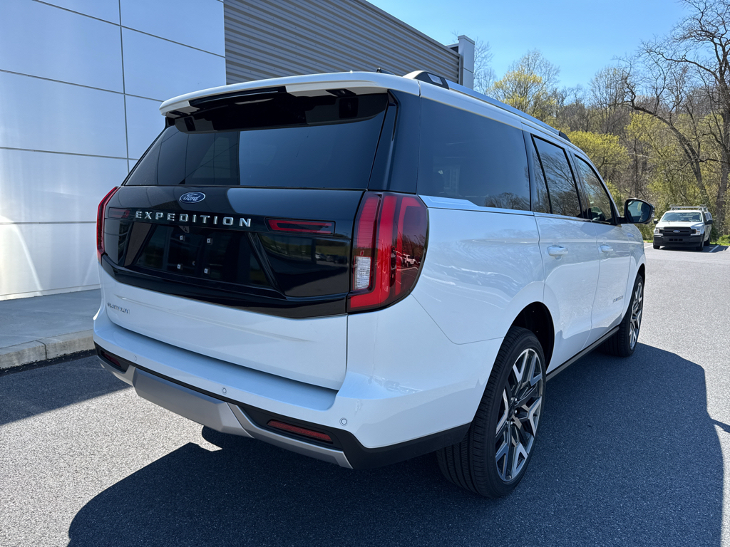 New 2026 Star White Met Ford Platinum image 19