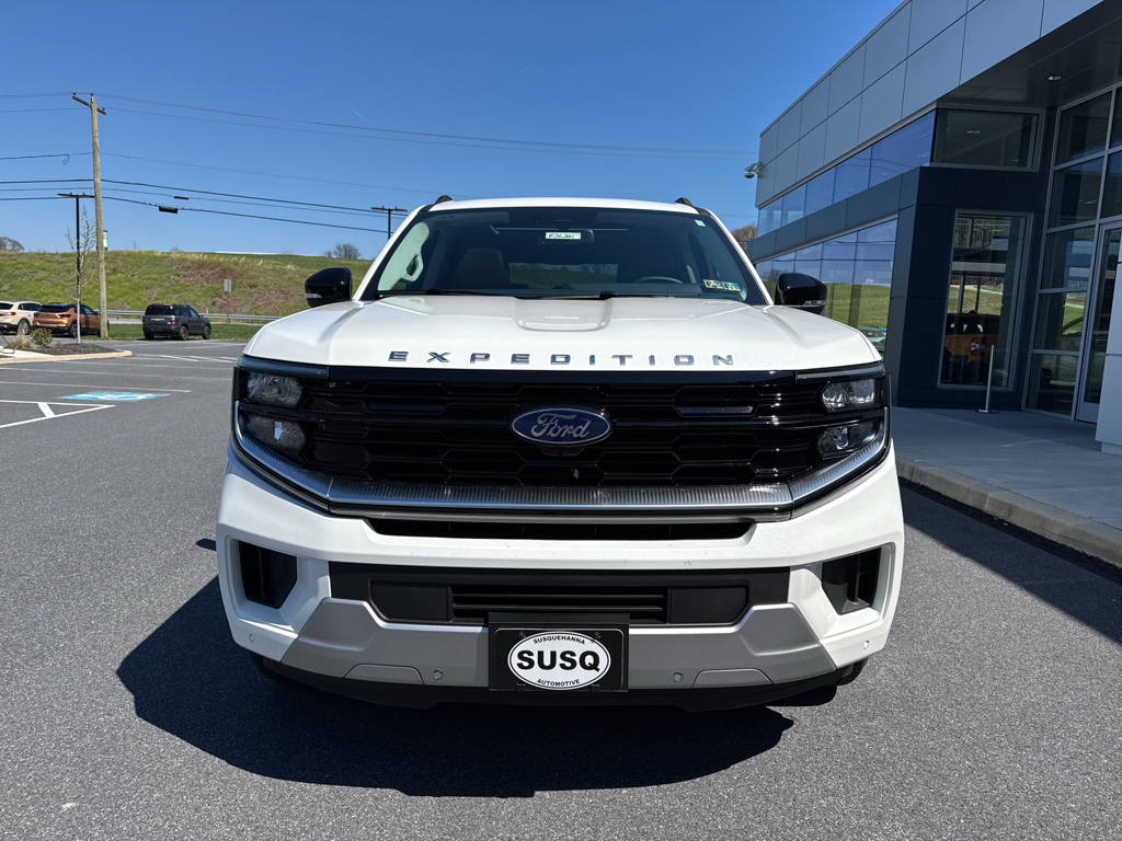 New 2026 Star White Met Ford Platinum image 2